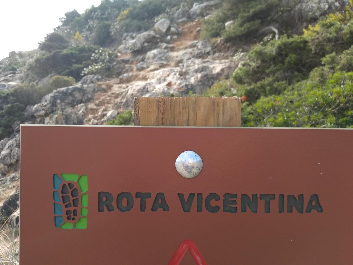 Home Village Vila do Bispo Ngoại thất bức ảnh